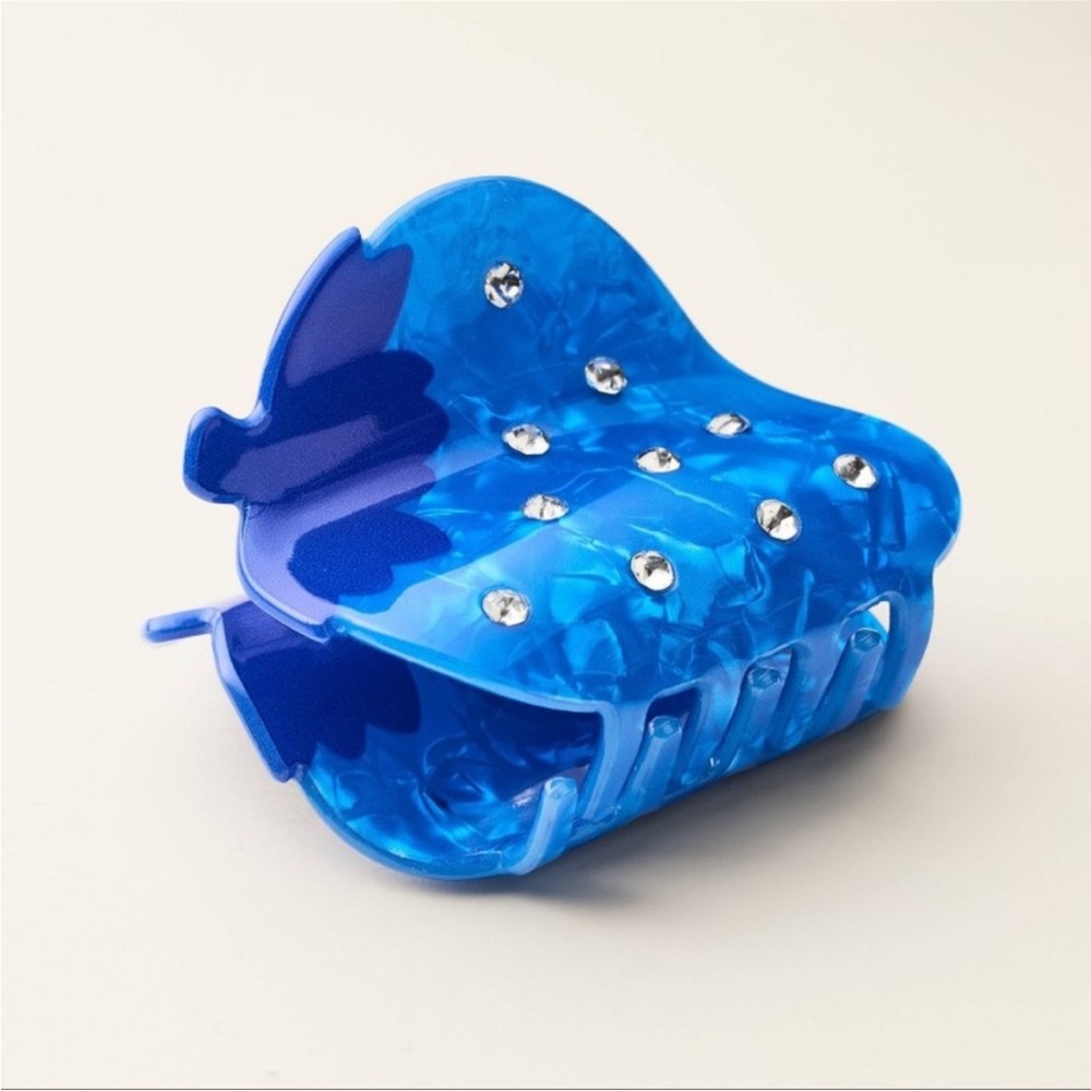 Kate Spade x Target Strawberry Claw Hair
Clip in Blue, NWT - Picture 2 of 3